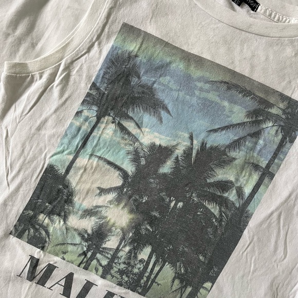 🌟2/$14🌟 Urban Outfitters Corner Shop Malibu graphic muscle tank - Picture 3 of 4